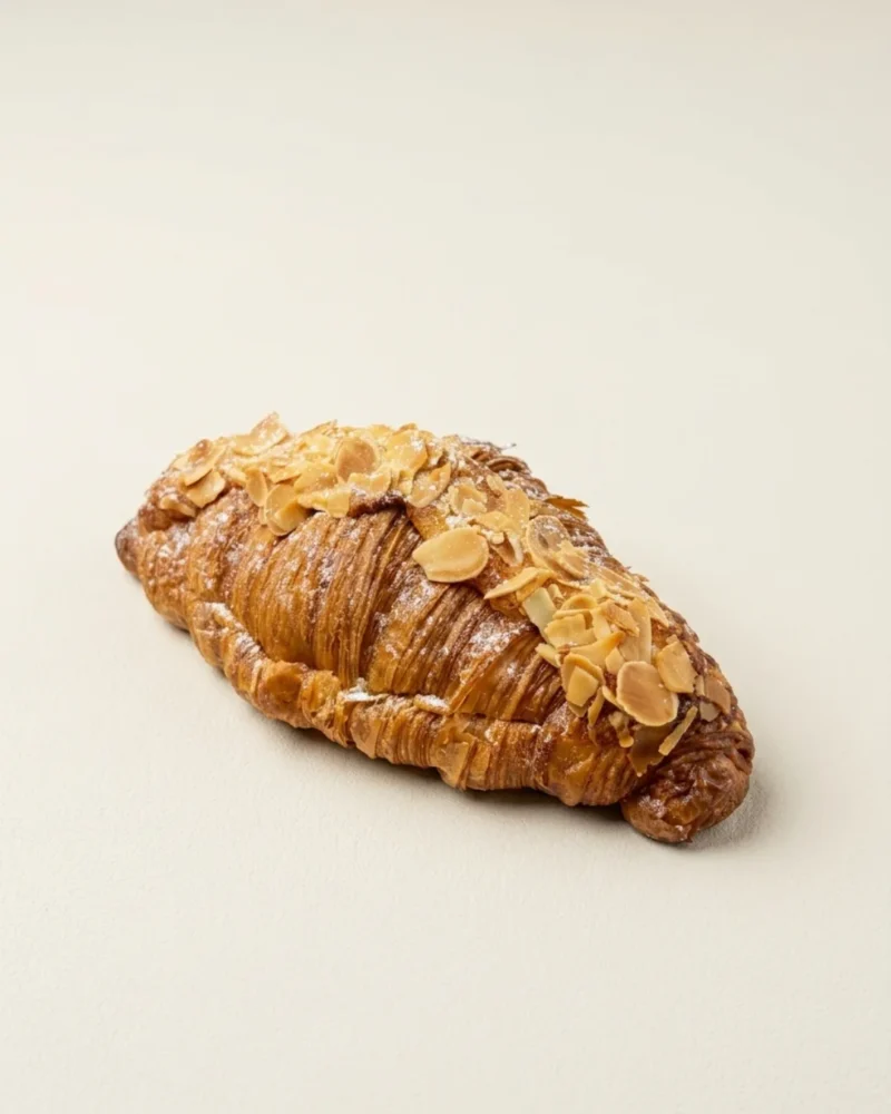 Croissant de almendra y caramelo Bucle Croissant de almendra y caramelo