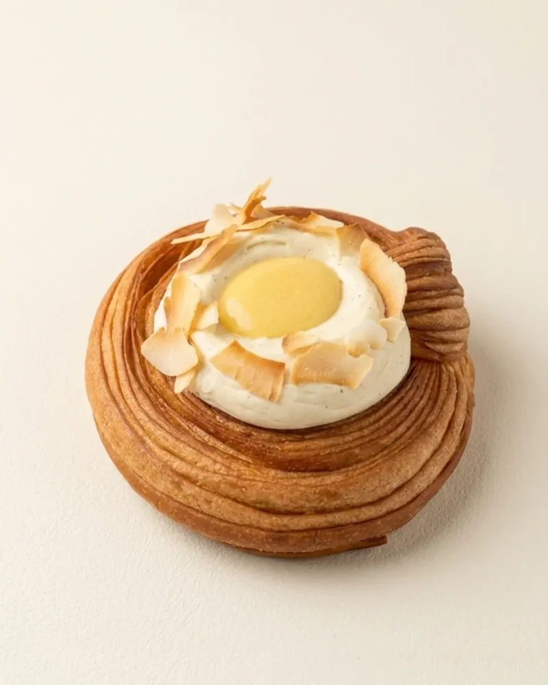 Danish limón y arándano – Bucle Danish fruta de la pasión, coco y chocolate blanco
